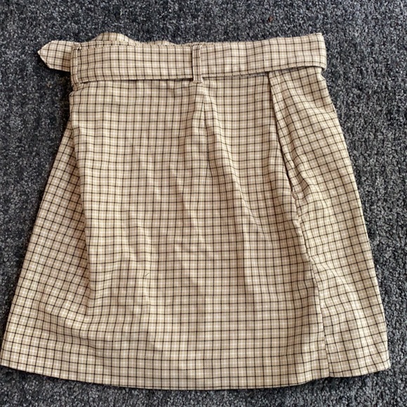 Plaid skirt - Picture 2 of 4